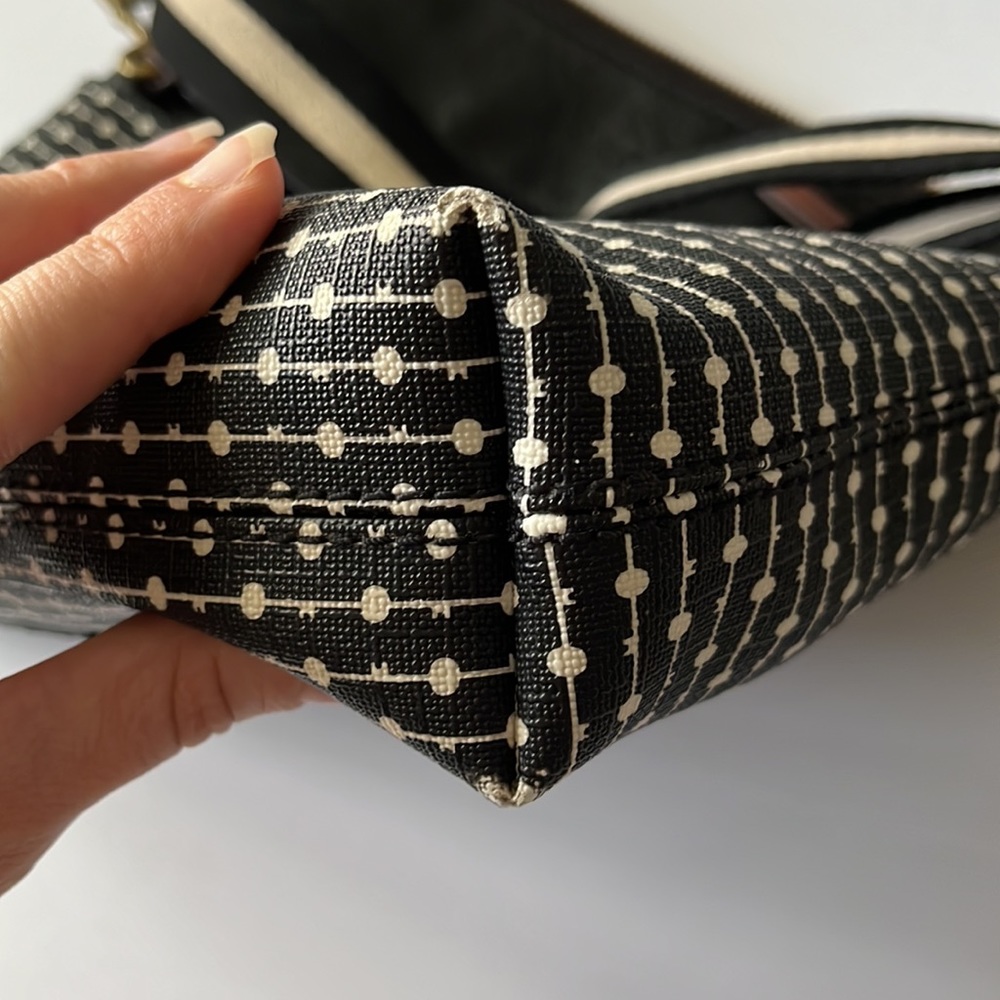 Fossil Bag With Adjustable Button Strap - image 8